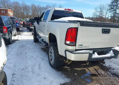 2011 GMC Sierra 1500 Denali z USA, uszkodzony, nr VIN 3GTP2XE21BG246792